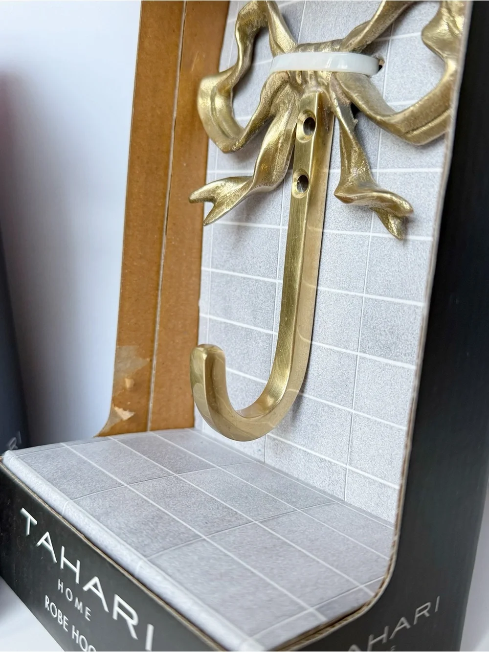 TAHARI Brass Ribbon Bow Bathroom Toilet Paper Roll Holder Wall Mount & Hook NEW